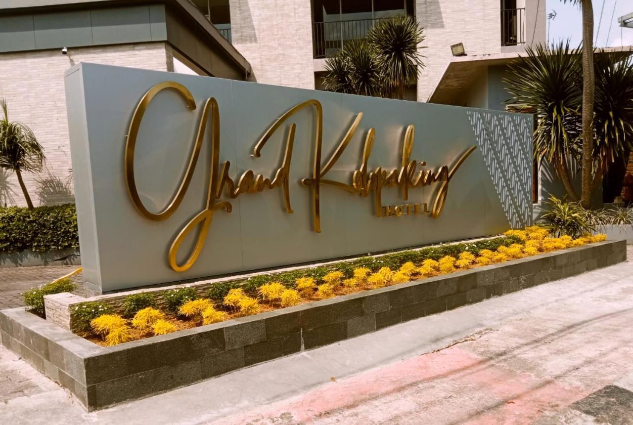 Grand Kolopaking Hotel Kebumen Экстерьер фото